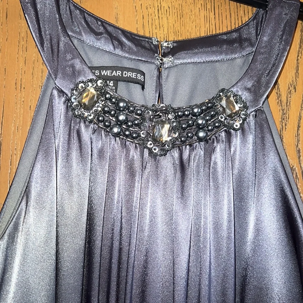 Dress - Picture 2 of 5